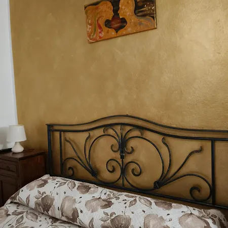 Meria 卡斯蒂里昂纳·德拉佩